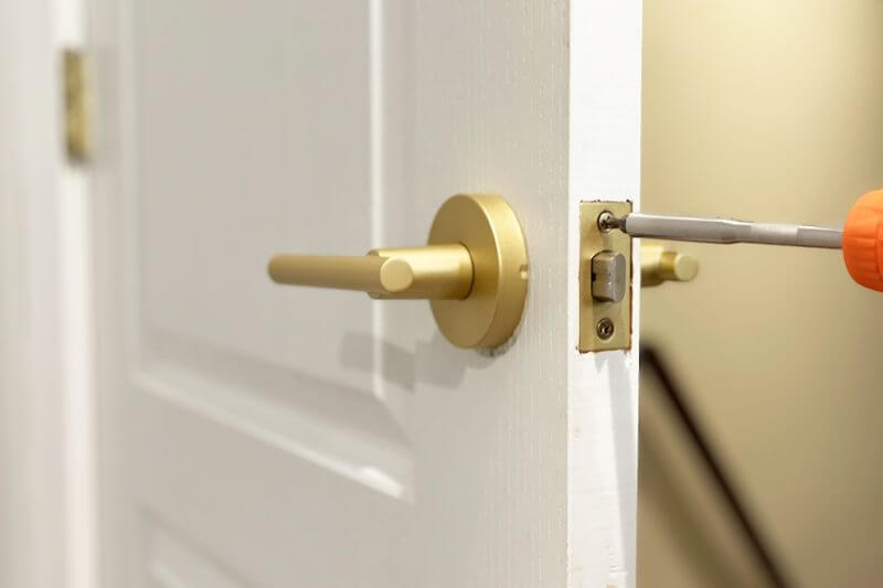 Installing door latch